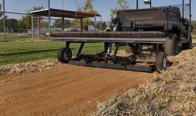 Pro Groomer Removes Weeds 0510 400h